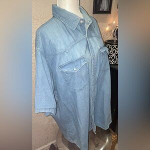 Canyon Guide Outfitters Casual Denim Button-Up Shirt